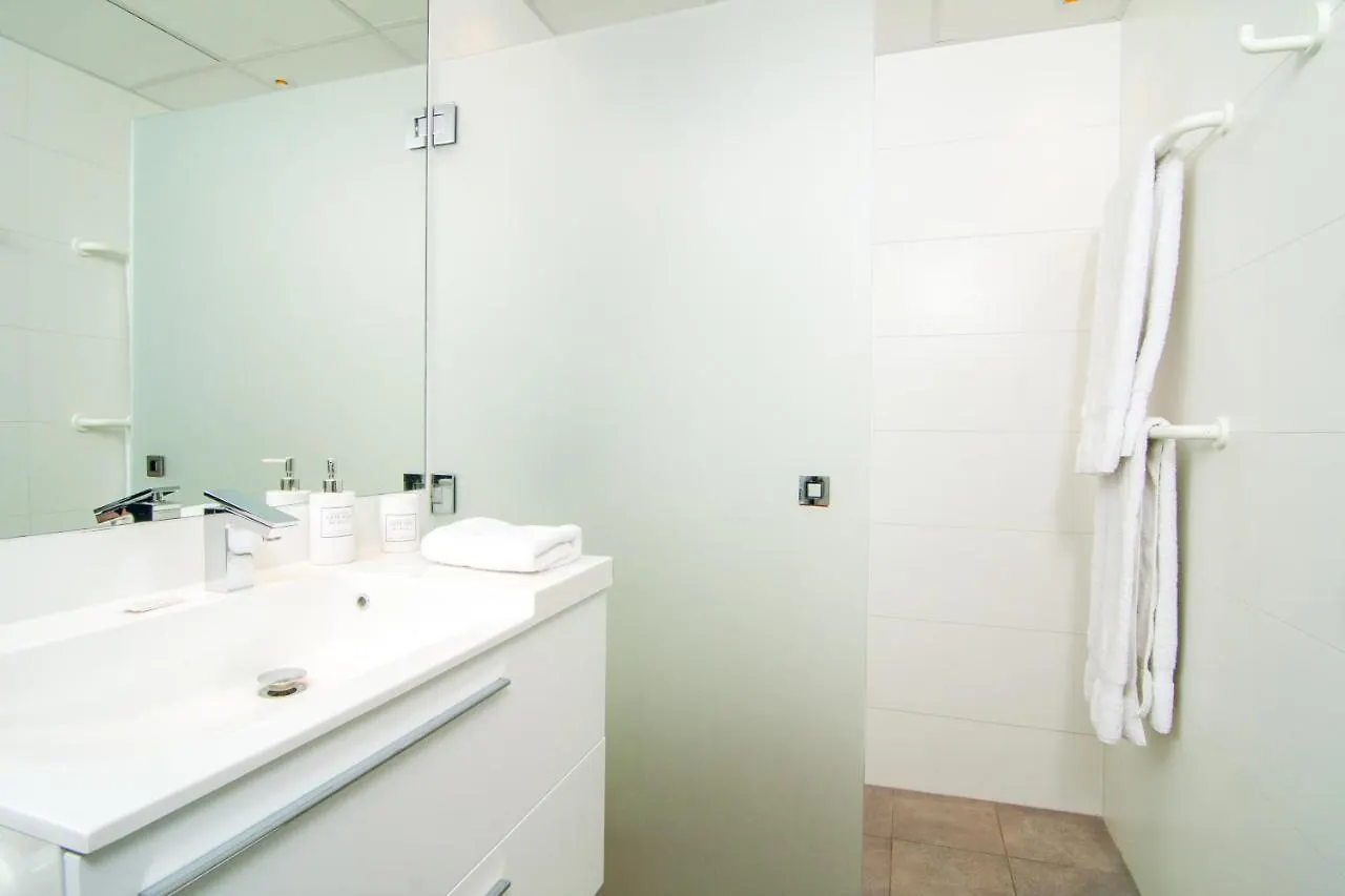 Modern 1 Bedroom Apartment, With Sea Views, In Andalucia Del Mar - Puerto Banus Marbella
